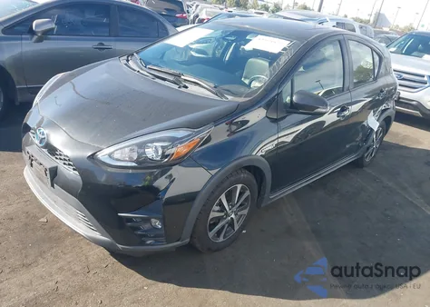 2018 Toyota Prius C Four z USA, uszkodzony, nr VIN JTDKDTB39J1601179